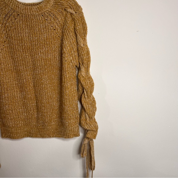 Love Tree Lace Up Dolman Sleeve Sweater - Picture 4 of 6